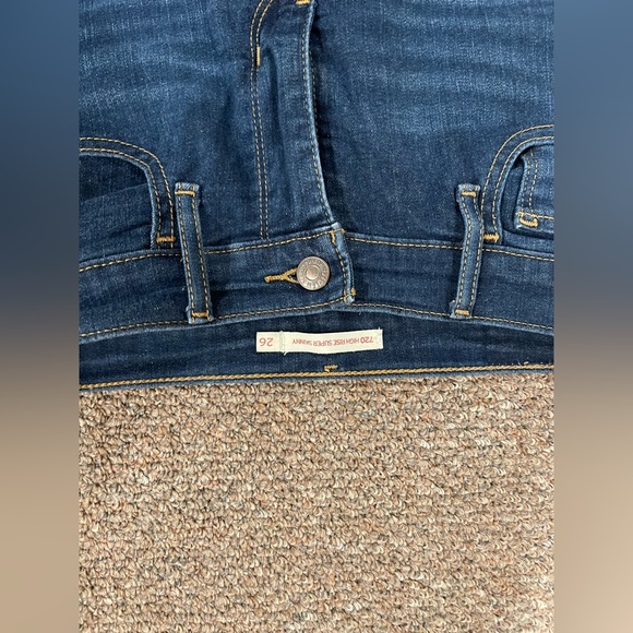 Levis high rise skinny soze 26 dark wash - Picture 4 of 5